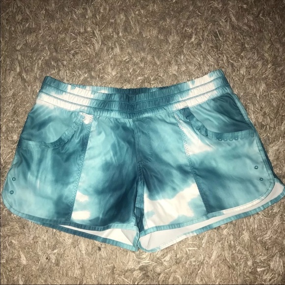 lululemon athletica Pants - Lululemon Paradise Short Short